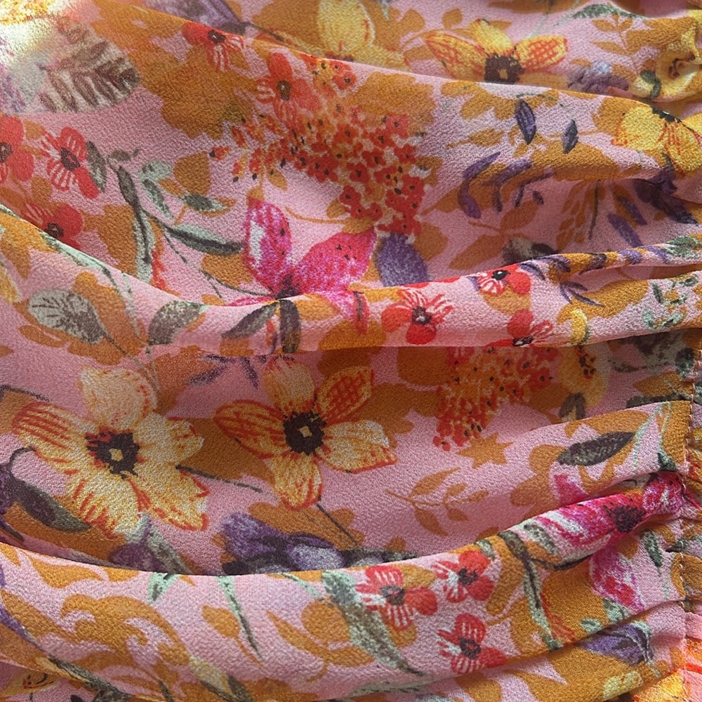 Astr Deveraux floral dress - Picture 6 of 7